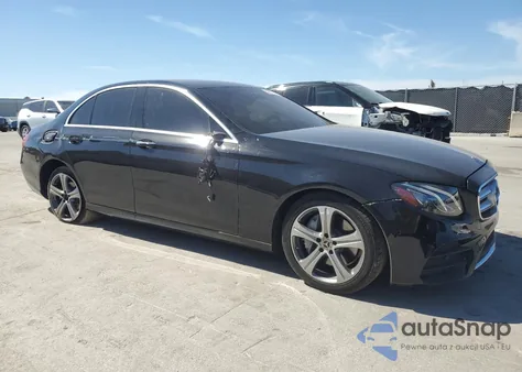 2017 Mercedes-Benz E 300 из США, поврежденный, VIN WDDZF4JB6HA280371